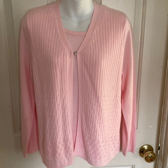 Sag harbor Pink Sweater - Picture 1 of 8